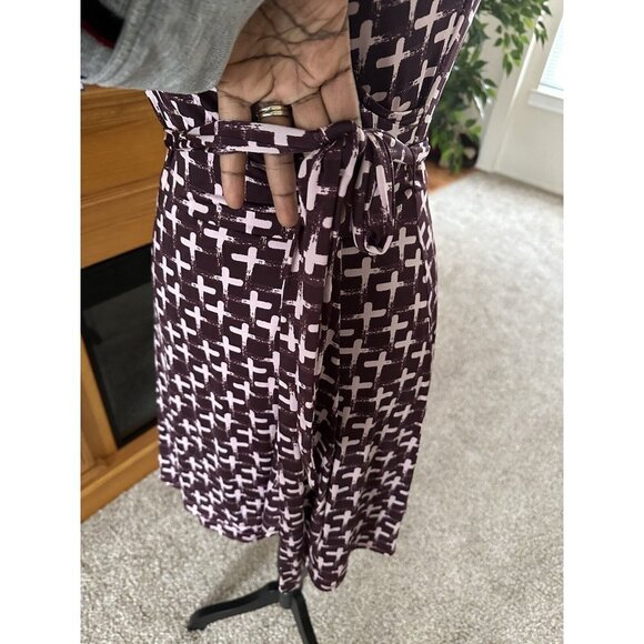 41 Hawthorn Faux Wrap Belted Dress Size Small Maroon All Over X Print Sleeveless - Picture 4 of 12